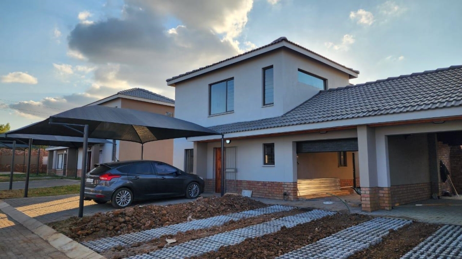 3 Bedroom Property for Sale in Waterval East North West